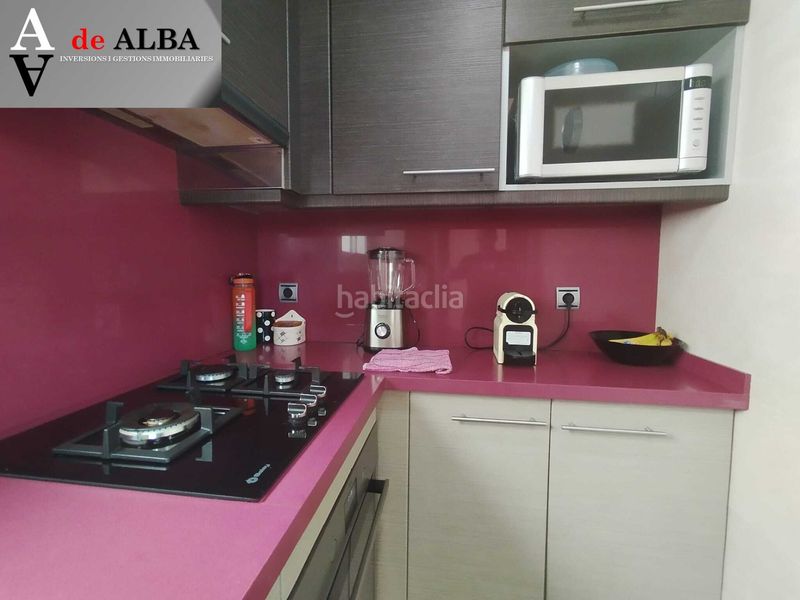 Foto 76337f93-b771-41f2-98a0-34a09b17e93a. Penthouse with heating in Pallejà