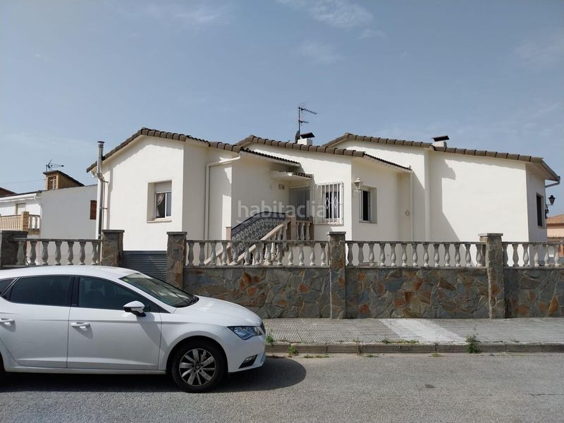 Foto 0043a5dd-32fe-459e-b5fa-f4768e28bae5. Casa adossada amb calefacció aparcament piscina a Vendrell (El)