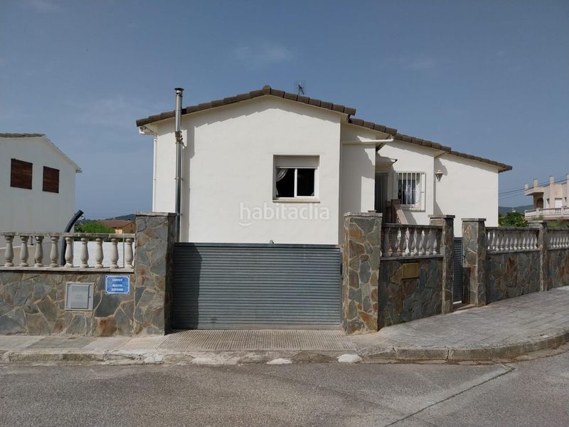 Foto 2562c9ec-408b-4dd3-a8e1-7ce31ccad1fc. Casa adossada amb calefacció aparcament piscina a Vendrell (El)