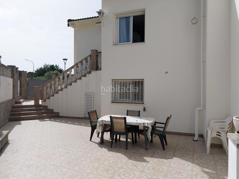 Foto 8afff84d-51a7-4111-bb6d-b30e0e8e2994. Casa adossada amb calefacció aparcament piscina a Vendrell (El)