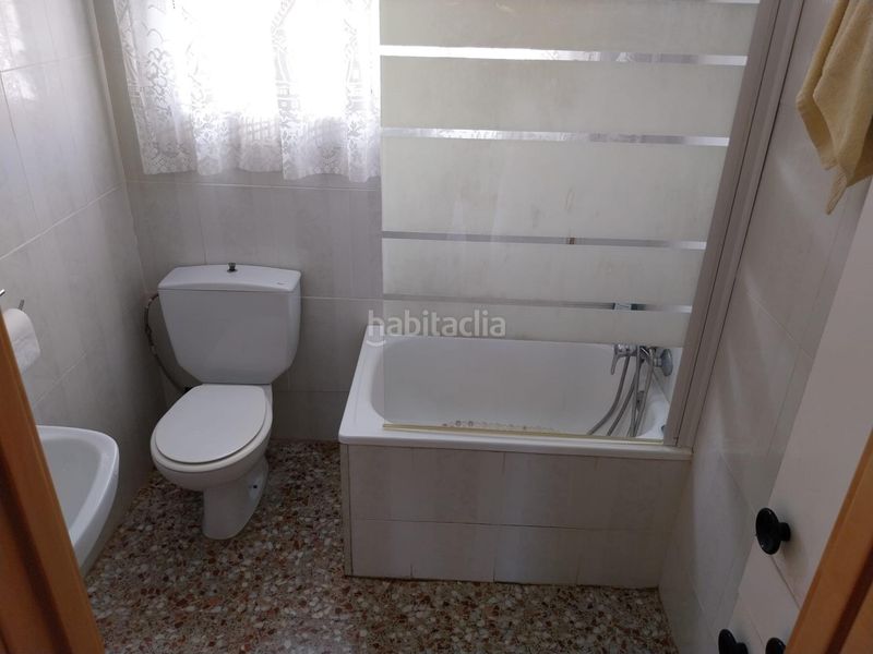 Foto a678967a-2d30-4e10-b11f-56368b83d7ad. Casa adossada amb calefacció aparcament piscina a Vendrell (El)