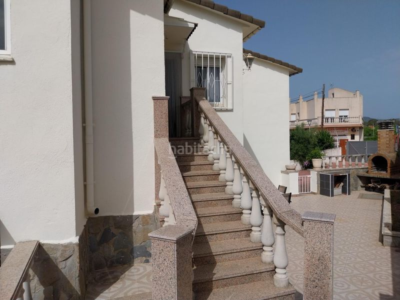 Foto c7857e65-47ab-4ce4-b8d1-a2ea1d8486a8. Casa adossada amb calefacció aparcament piscina a Vendrell (El)