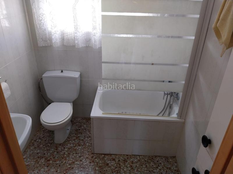 Foto f6bbb007-eb7d-46c6-9841-7f44a129cb77. Casa adossada amb calefacció aparcament piscina a Vendrell (El)