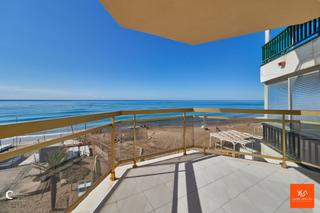 Apartamento en Passeig maritim sant joan de deu 2. Primerisima linia de playa