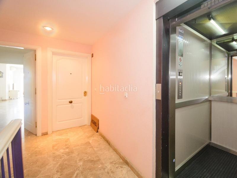 Foto aae364bf-71c3-492c-b5ff-56c8f678016c. Ático atico con vistas al mar con piscina comunitaria en Calafell