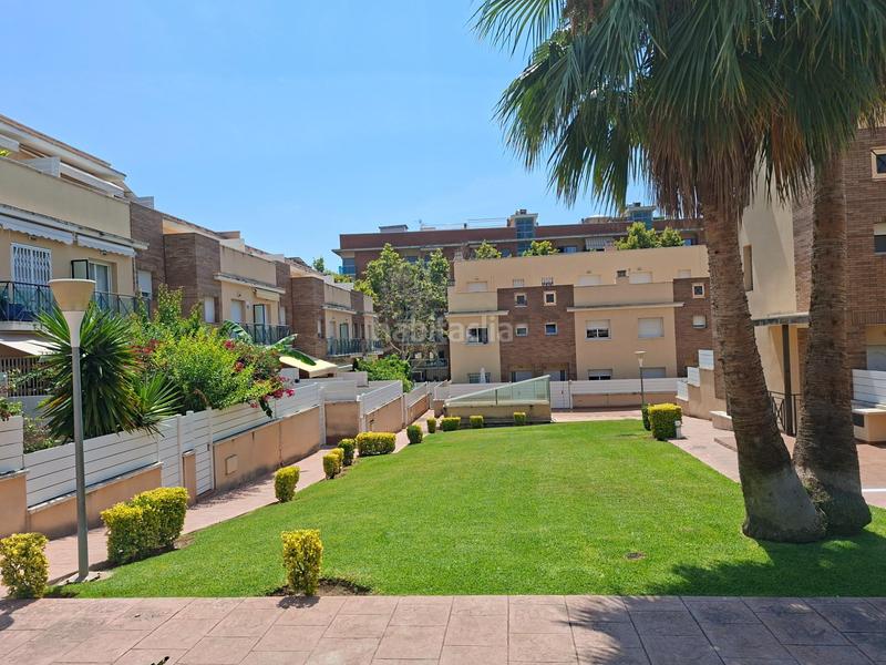 Foto 3956cc44-d7cb-43e7-aa45-15e10a8b7f1c. Casa adosada  con piscina comunitaria en la mejor zona en Calafell