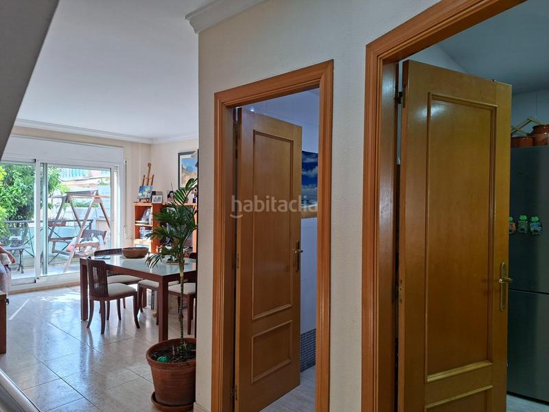 Foto 7cbabf04-ae6d-40c2-bd6a-b4707cd1a54f. Casa adosada  con piscina comunitaria en la mejor zona en Calafell