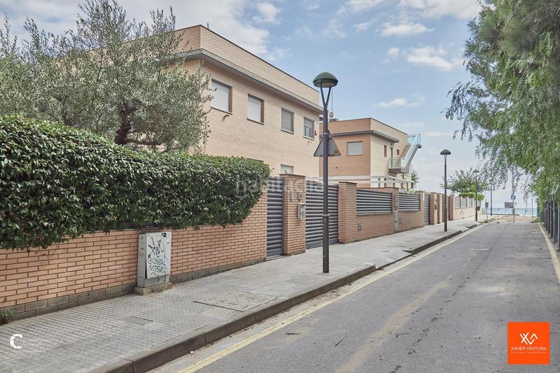 Foto b082dccd-6cad-475a-bc7f-12fd4d77e6a4. Casa adossada amb aparcament a La Mora Tarragona