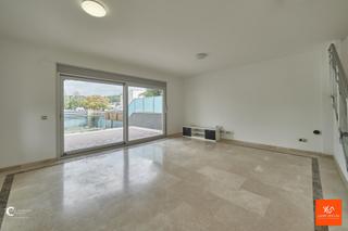 Casa adossada a La Mora. Casa con jardin al lado de la playa