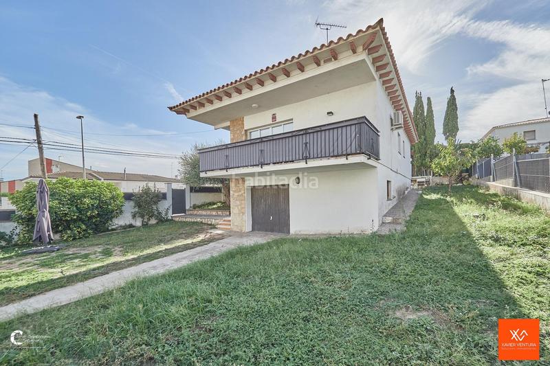 Foto e4259ed4-4daa-4c7d-aac2-96800851b46e. Chalet avec parking dans Calafell residencial Calafell