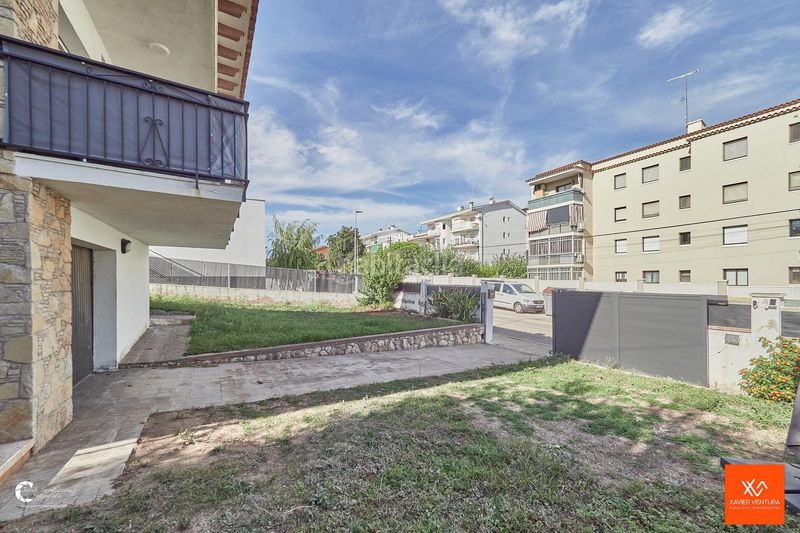 Foto 4172bfef-d0b6-4b28-9d56-e1b7dafc8d06. Casa amb aparcament a Calafell residencial Calafell