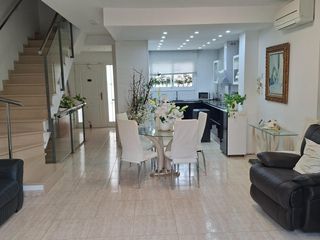 Maison jumelée à Calafell Residencial. Vivienda con zona comunitaria y piscina