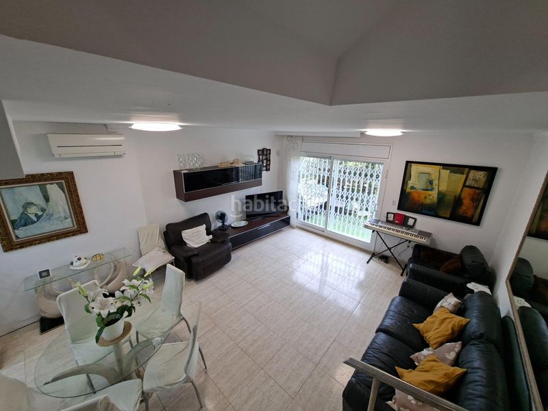 Foto d8801089-74ca-4363-aed3-6ad710bc1b98. Casa adossada amb aparcament piscina a Calafell residencial Calafell