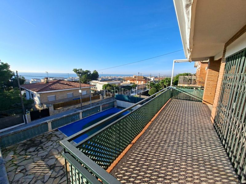 Foto 4884230d-6e25-49e7-b2ae-81e3c5bacb80. Xalet amb aparcament piscina a Bellamar Calafell