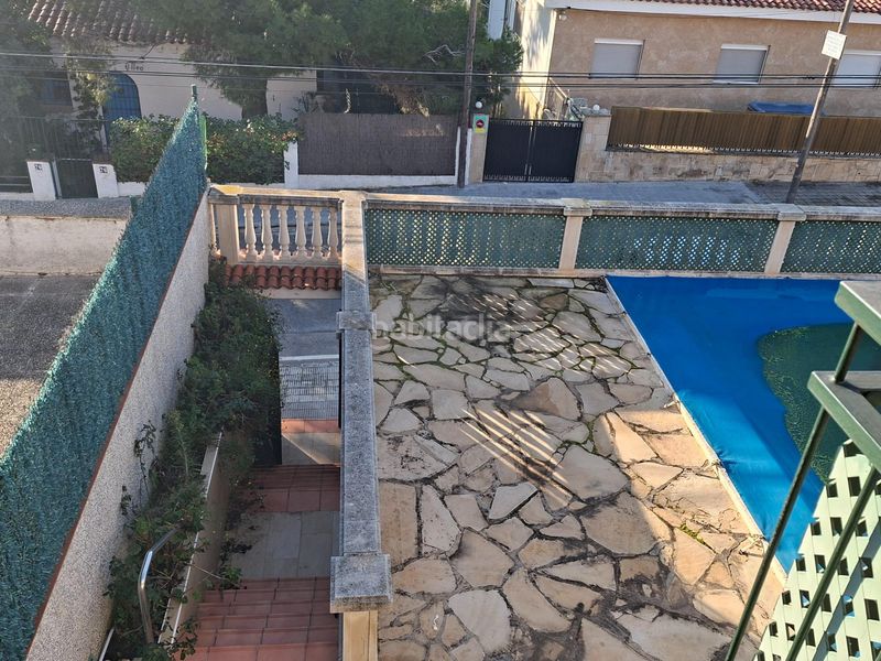 Foto a78ad911-c11d-4670-9d69-7993f48f77be. Xalet amb aparcament piscina a Bellamar Calafell