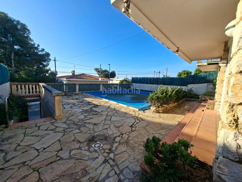 Foto bcc5d452-2a3b-4193-85da-998ec9c6613b. Xalet amb aparcament piscina a Bellamar Calafell