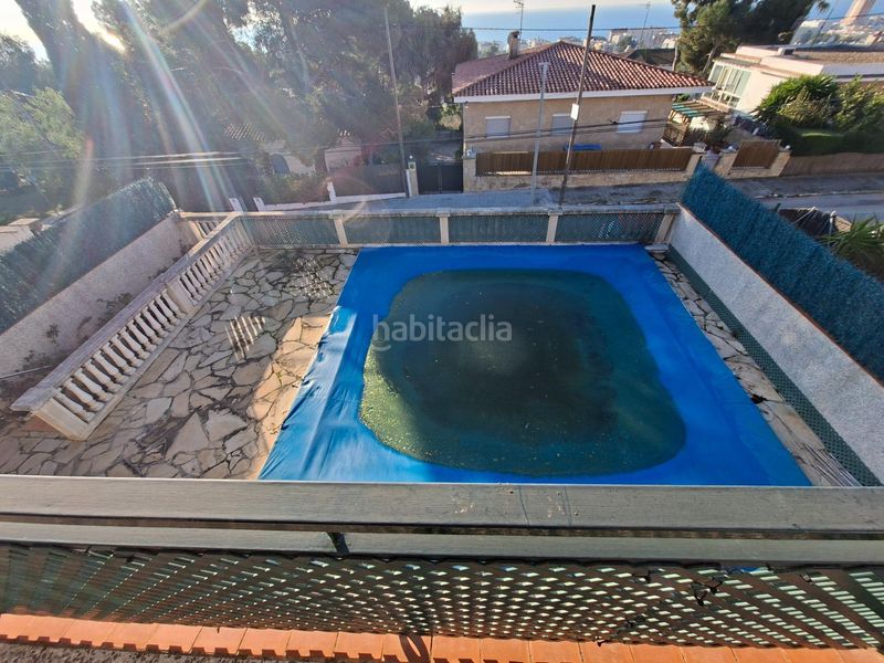 Foto cf3ff854-0408-4675-be6f-1d3de0730756. Xalet amb aparcament piscina a Bellamar Calafell