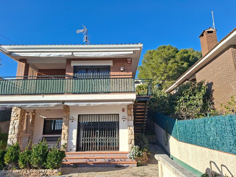 Foto dd860e4d-9fa9-438a-a3af-c3e3e7a64ea5. Xalet amb aparcament piscina a Bellamar Calafell