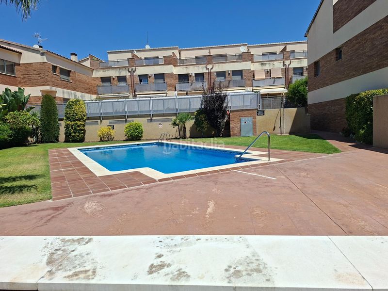 Foto 32d096f4-45c0-4f42-8a38-eda06a7062ae. Casa adossada amb calefacció aparcament piscina a Vendrell (El)
