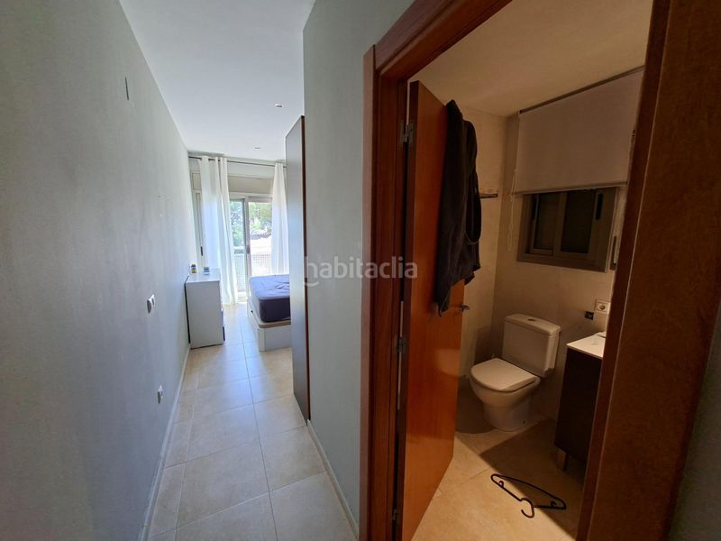 Foto 5c605a36-e77c-4764-b89f-694f6c5619d6. Casa adossada amb calefacció aparcament piscina a Vendrell (El)