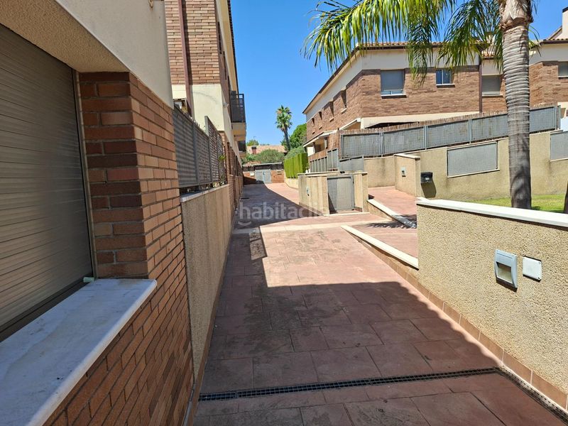 Foto e8d9269b-182d-4372-8b28-5eb84924a8ca. Casa adossada amb calefacció aparcament piscina a Vendrell (El)