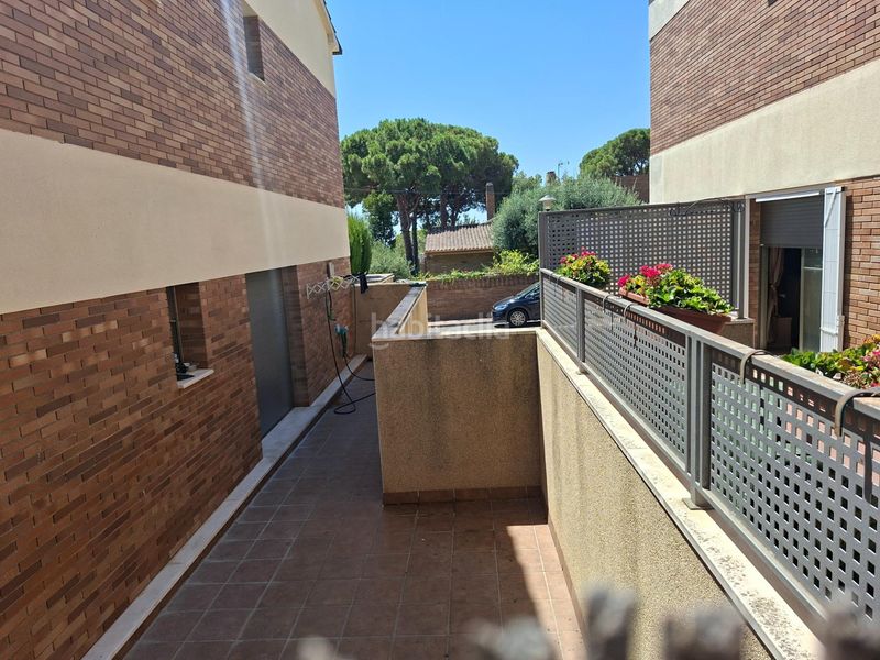Foto f196fd20-5148-4a24-a2b4-dcaffd564c79. Casa adossada amb calefacció aparcament piscina a Vendrell (El)