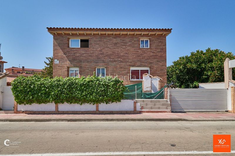 Foto 4e2d405b-ffd6-4157-b5bd-0961683c8124. Chalet  individual con piscina en Roda de Barà