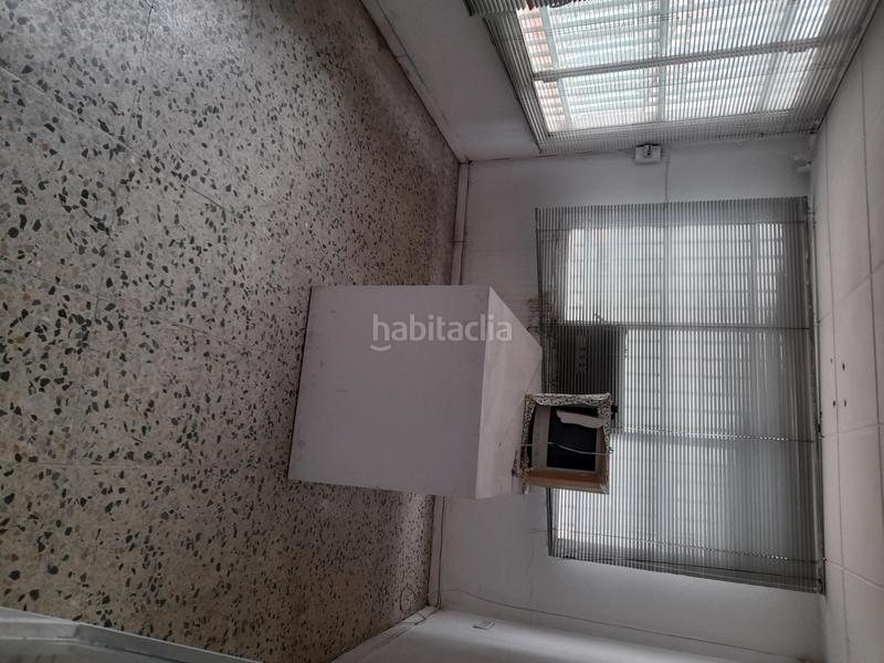 Foto e70a7a06-0099-47b0-b73a-3a65d1c9086e. Local comercial en barcelona de 628 edificio en venta con ascensor en Sabadell