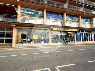 Lloguer Local Comercial  De cristòfol colom. Fantàstic local de lloguer a la zona del port