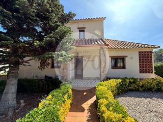 Casa  Del rosselló. En venta  casa aislada con piscina en la costa brava sant antoni
