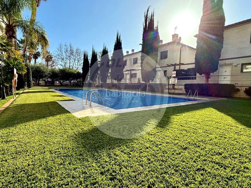 Foto 9f8a7a2e-fa4f-4f07-87c5-e28bc00dd2b3. Pis amb aparcament piscina a Port d´Aro Platja d´Aro