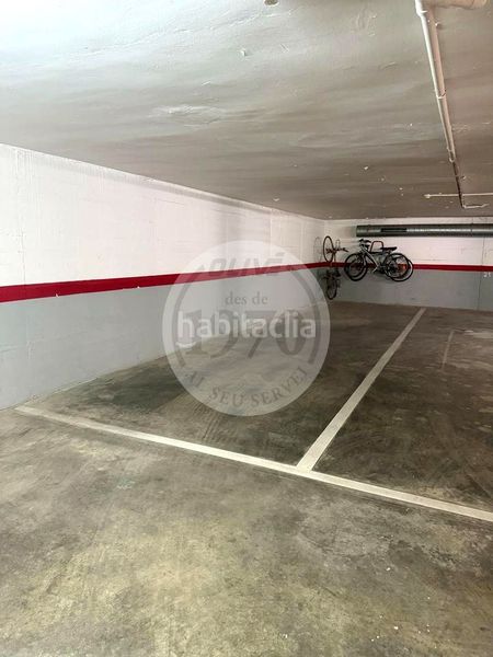 Foto e95c07c6-5eb5-46a9-b2d3-3edbf1f5af39. Aparcament cotxe a Centre-Platja Platja d´Aro