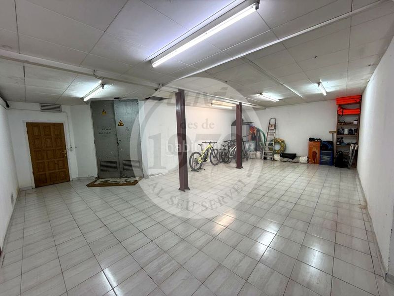 Foto 8b27a21e-9835-402d-a50a-adc45a9d2595. Aparcament cotxe a Centre-Platja Platja d´Aro