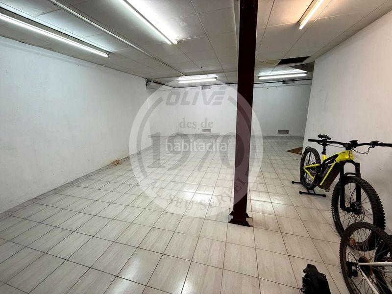 Foto b68a5484-ec96-417a-89f5-051f1288719c. Aparcament cotxe a Centre-Platja Platja d´Aro