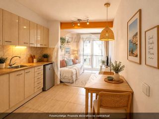 Estudio  Calle ciutat de girona. Estudio en primera línea de mar en platja daro