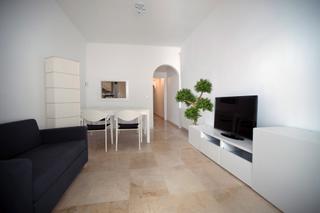 Lloguer Pis  Carrer de ferran puig. Patio de 16m²+2 hab+salon comedor-amueblado-alquiler de larga te