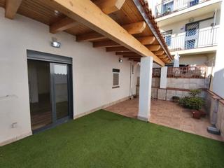 Chalet  Carrer de cànoves. Chalet independiente  calle canoves 4 habitaciones -2 baños-2 te