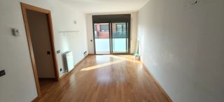 Pis  Carrer pau casals. Piso de 3 habitaciones-2 baños-parkimg doble y trastero en sant