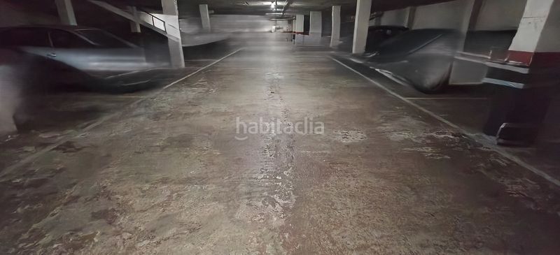 Foto 3575d9a6-244b-4ee0-9d23-b45d821f84ef. Aparcament cotxe a El Camp de l´Arpa del Clot Barcelona