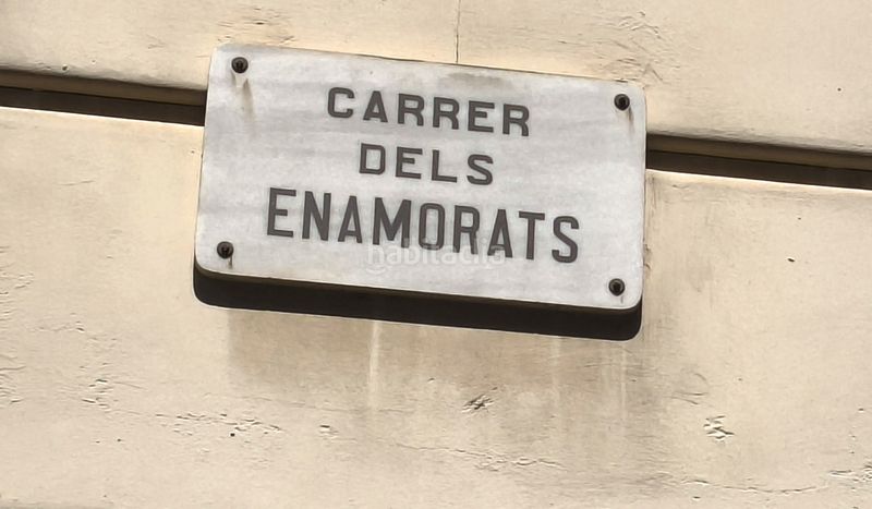 Foto 4887a46c-3313-43d8-b13b-fd0035e2530b. Aparcament cotxe a El Camp de l´Arpa del Clot Barcelona