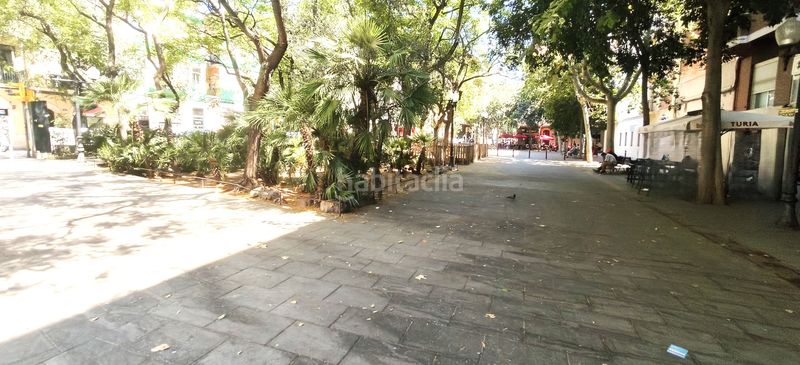 Foto 69e377bd-c1ac-4249-acf9-8dd1fbb9eedc. Aparcament cotxe a El Camp de l´Arpa del Clot Barcelona