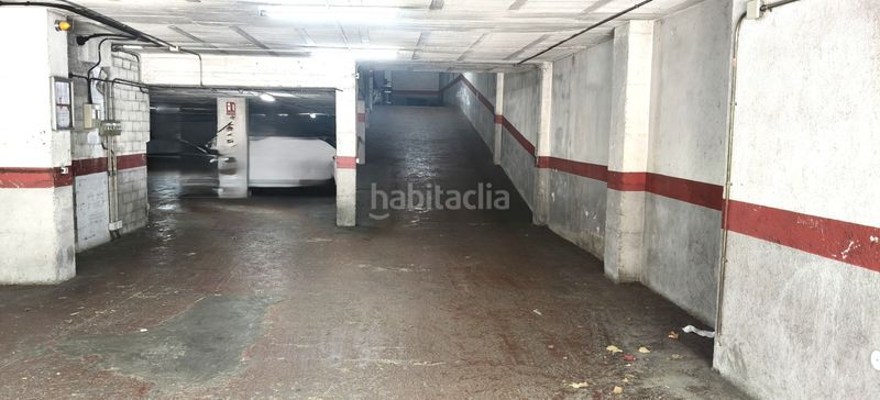 Foto aaa72429-2136-4031-a5b6-b5ec9d50e8b8. Aparcament cotxe a El Camp de l´Arpa del Clot Barcelona