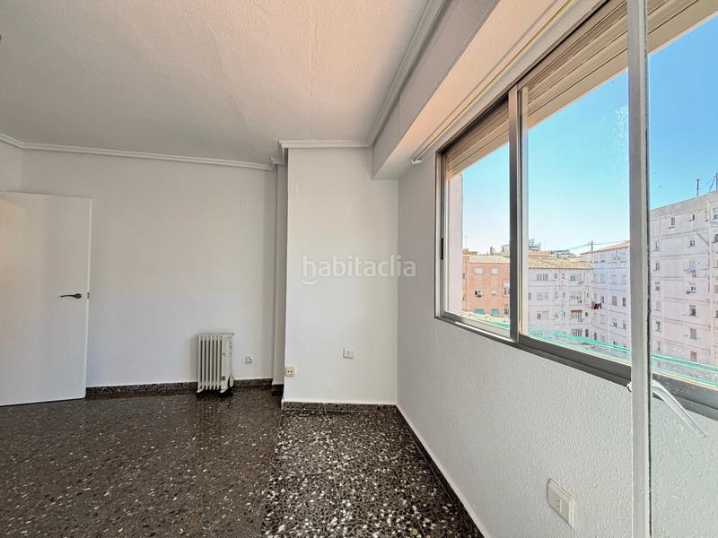 Foto 05df25ed-2fb9-43ce-b70a-c07fe9889e03. Location appartement avec chauffage dans La Petxina Valencia
