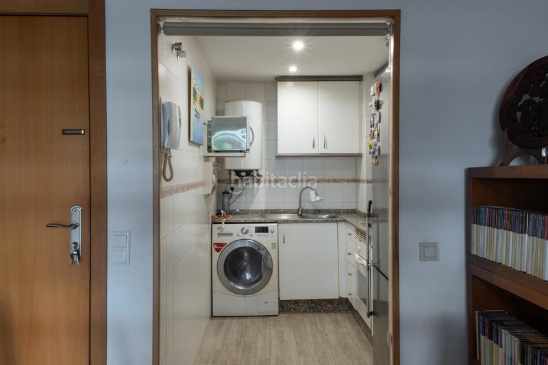 Foto 3a1f1ab6-0352-4dc3-b06c-9156d7eb4eea. Piso  en venta en ausias march con terraza en Valencia