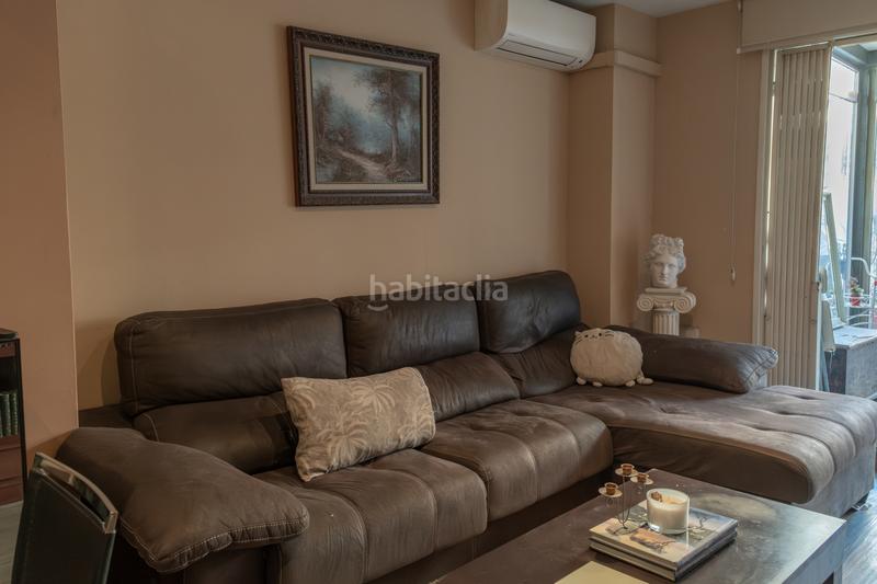 Foto bf26f635-34d6-45ca-b378-e5e976be65ba. Piso  en venta en ausias march con terraza en Valencia