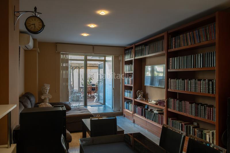 Foto c634a150-d371-495f-aed1-239390608e9a. Piso  en venta en ausias march con terraza en Valencia