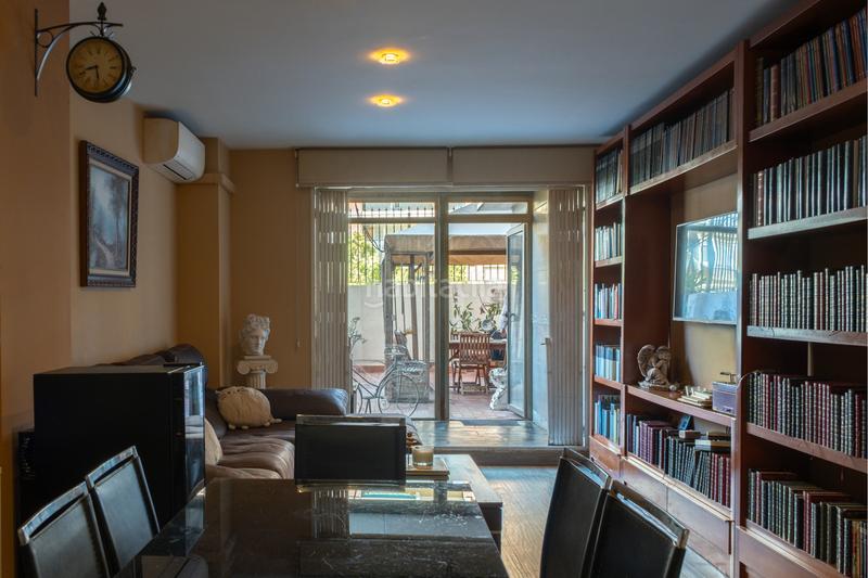 Foto d48beb3a-1434-4d94-a015-527131bfe3a0. Piso  en venta en ausias march con terraza en Valencia