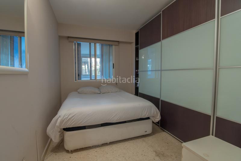 Foto f8feddca-a80a-471c-840f-733a2cbfe644. Piso  en venta en ausias march con terraza en Valencia