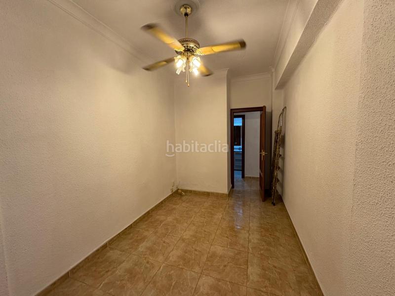 Foto 39ba6430-7163-411b-baf1-034992a12d7a. Piso vivienda en venta calle finlandia a reformar en Valencia