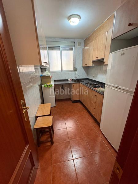 Foto 7ff04a32-5eae-43a1-bfcb-63d9e6045f1a. Piso vivienda en venta calle finlandia a reformar en Valencia